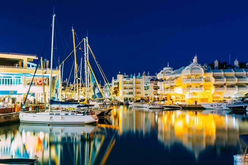 Apartamento Marina Suite Benalmadena Bagian luar foto